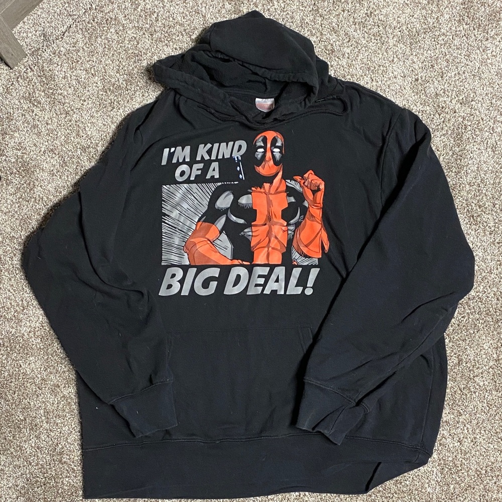 Marvel Black and Red Deadpool Hoodie XL men’s